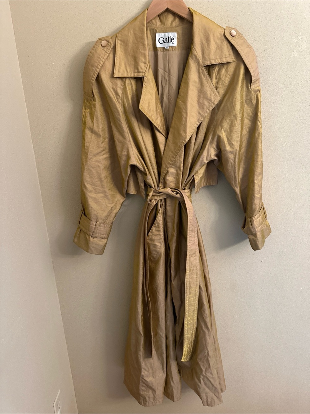 Vtg Gallé gold-toned trench coat 80s Retro Glam  Dynasty Era Size 12